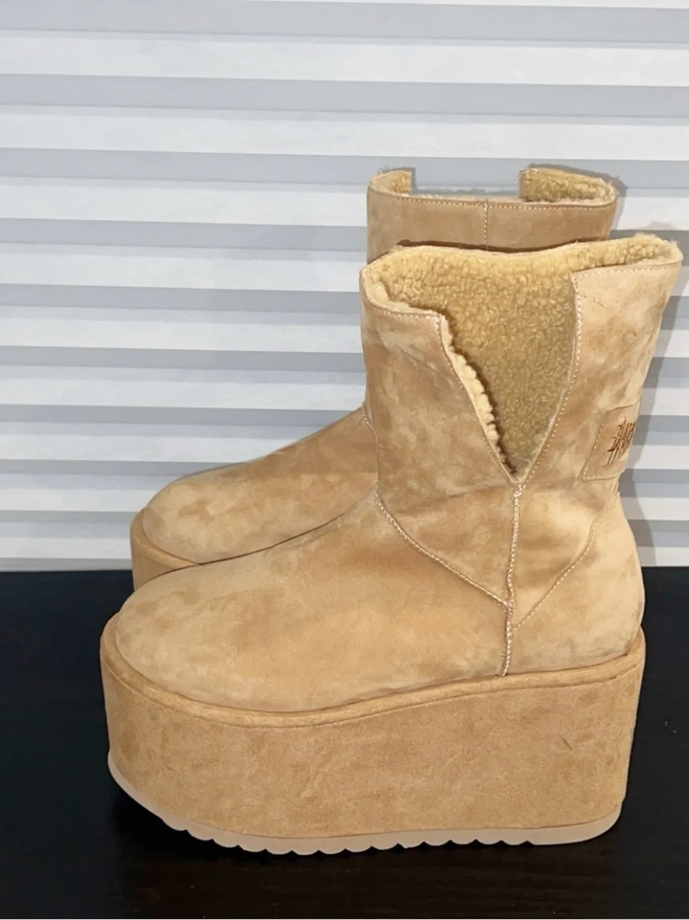 DARKER WAVES ATMOSPHERE FLEECE LINED SUEDE PLATFORM BOOTS - BROWN